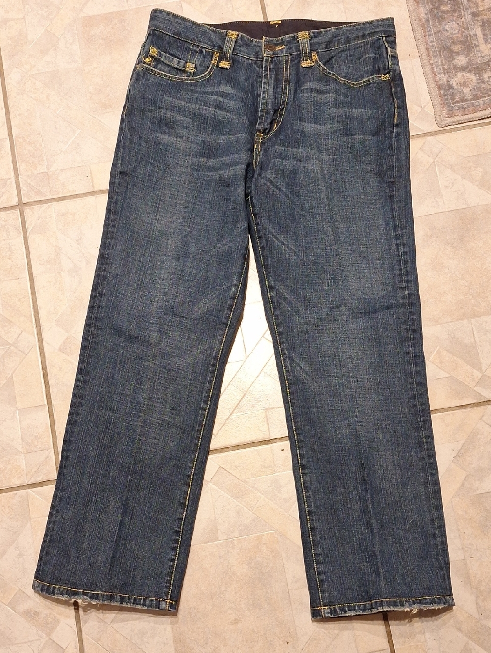 q Seven7 Men’s Indigo Relaxed Straight Jeans with Contrast Stitching